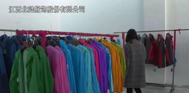 實(shí)探于都服裝工廠自營店 一大批國內(nèi)品牌強(qiáng)勢(shì)進(jìn)駐，服裝服飾批發(fā)迎來新商機(jī)